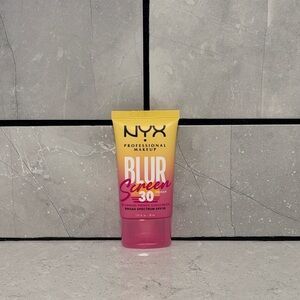 NYX Blur Screen Primer SPF 30 - Yellow to Pink Gradient